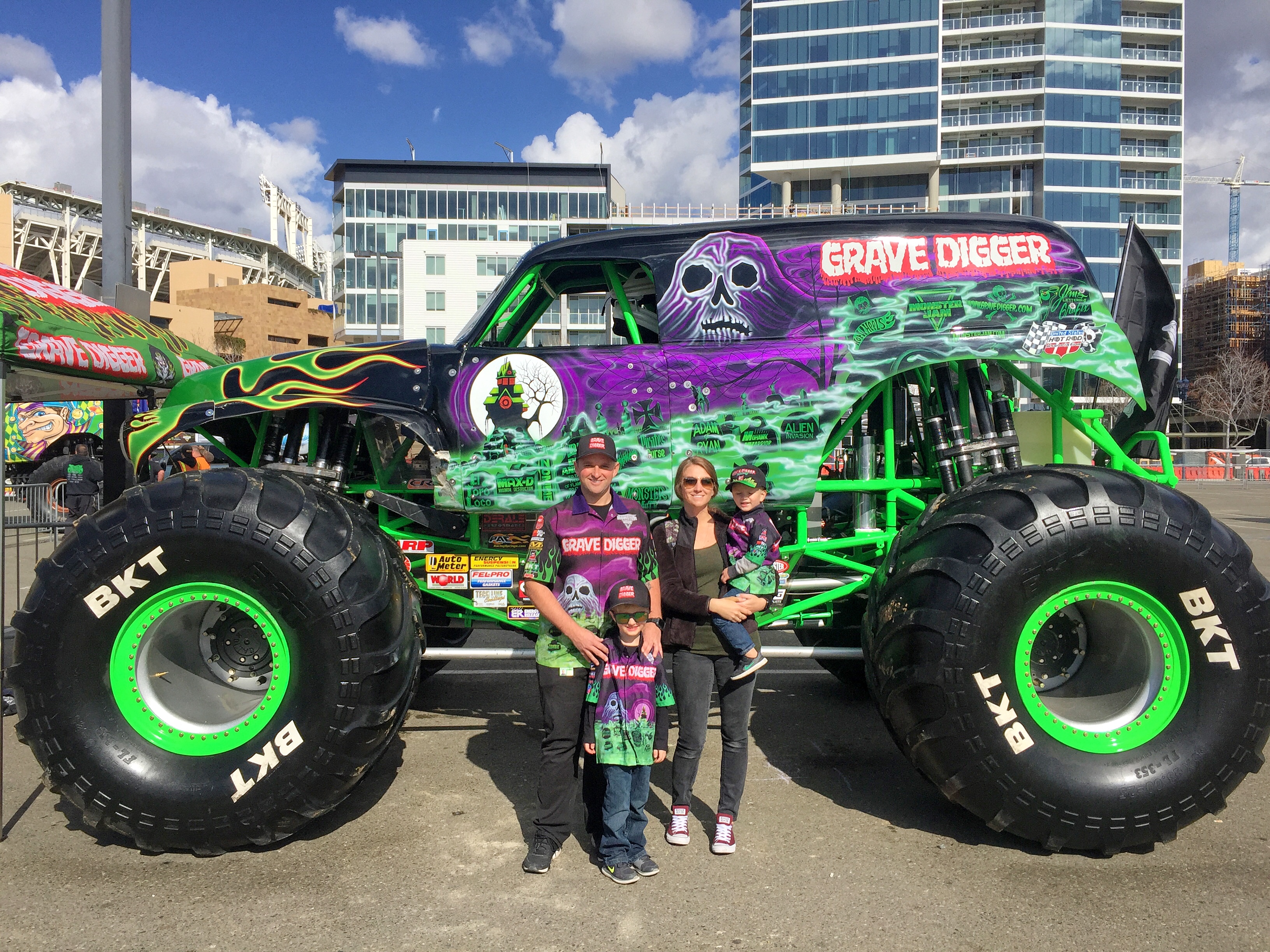 Life On The Road Interviews with Grave Digger, Snow White And Anna